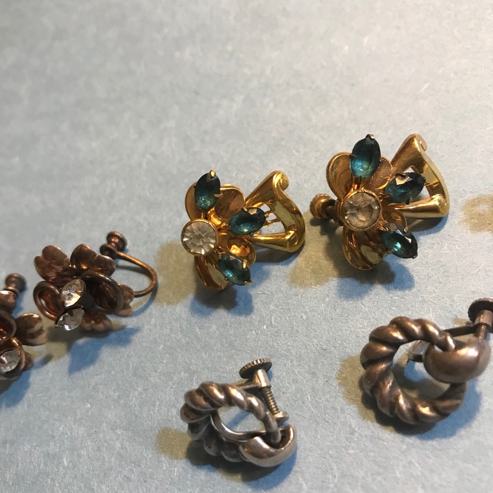 4- pairs of sterling silver vintage earrings